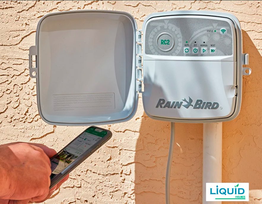 Programador Rain Bird RC2 Exterior instalado en pared